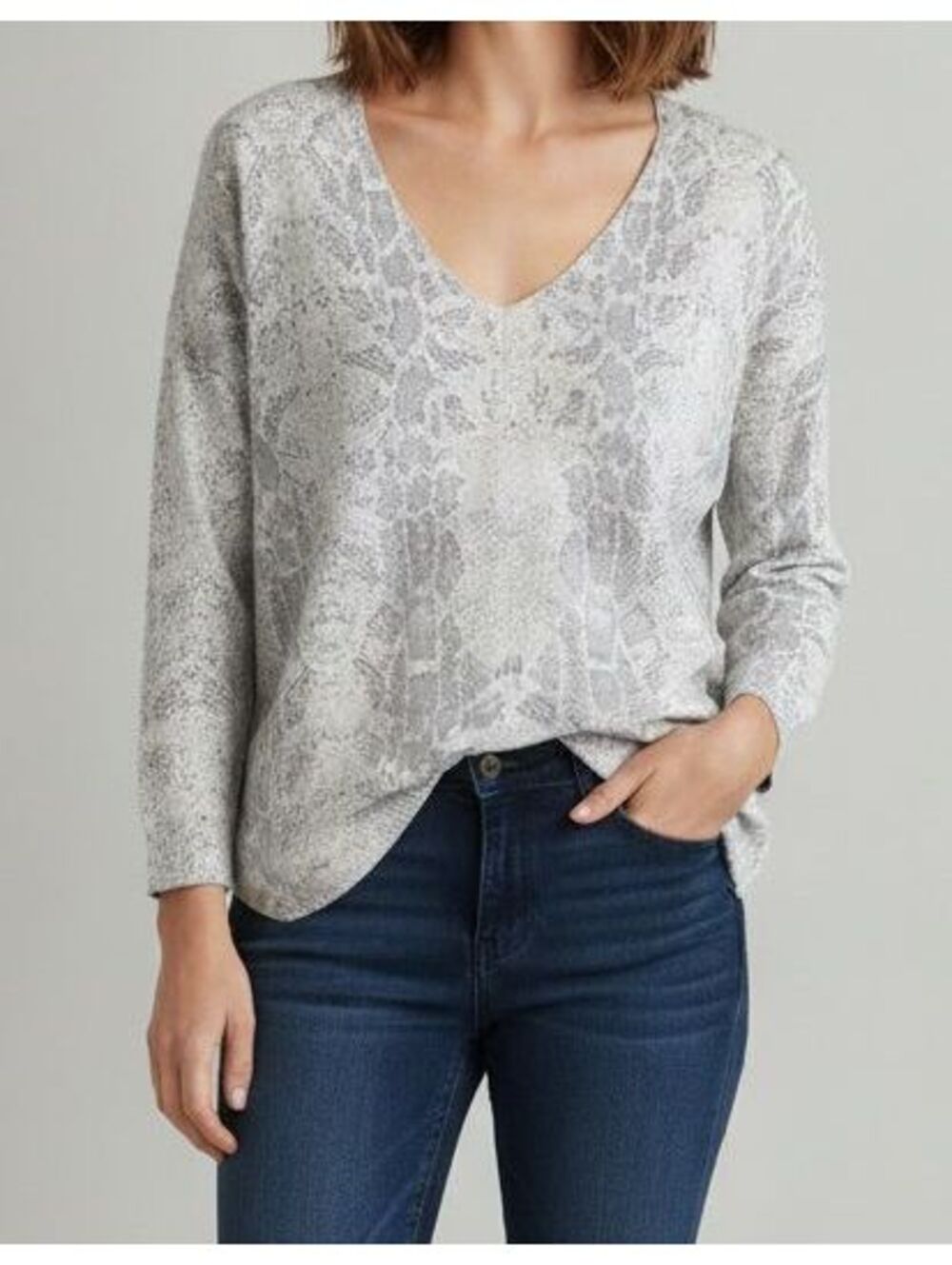 Joie Chyanne Vapor Grey Snake Print V-Neck Knit Pullover Sweater Y2K Size XS